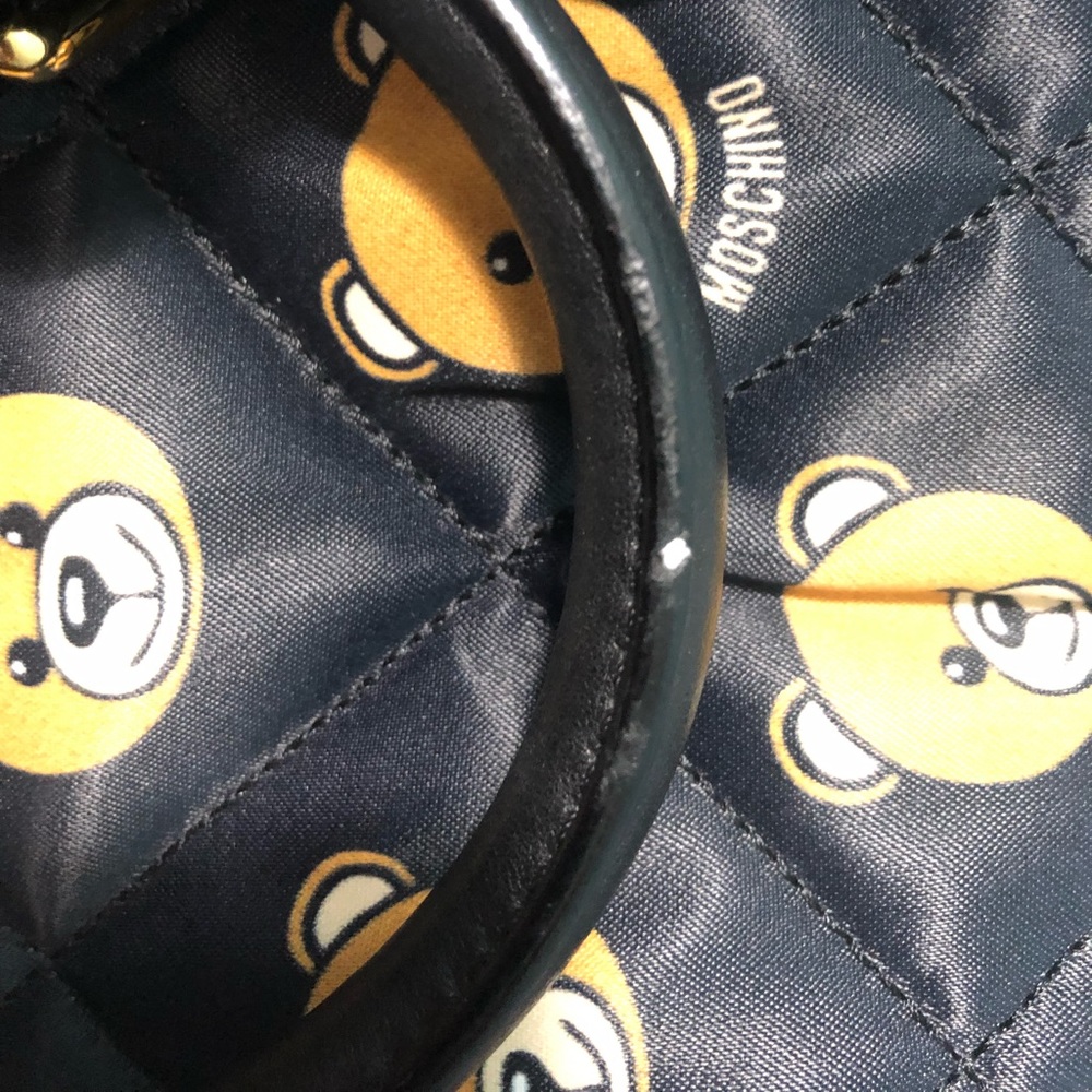 Moschino Bear Print Quilted Weekender Bag - Picture 17 of 17